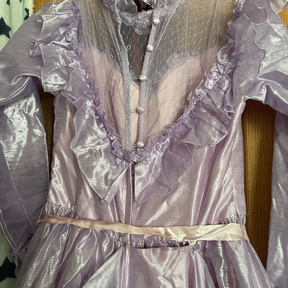 Purple dress - Picture 6 of 9